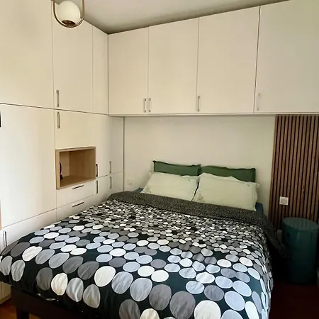 Stylish And Cozy Renovated 10 * 파리