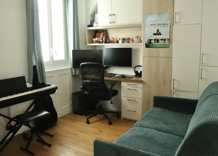 Stylish And Cozy Renovated 10 Lejlighed