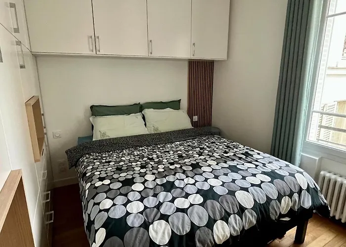 Stylish And Cozy Renovated 10